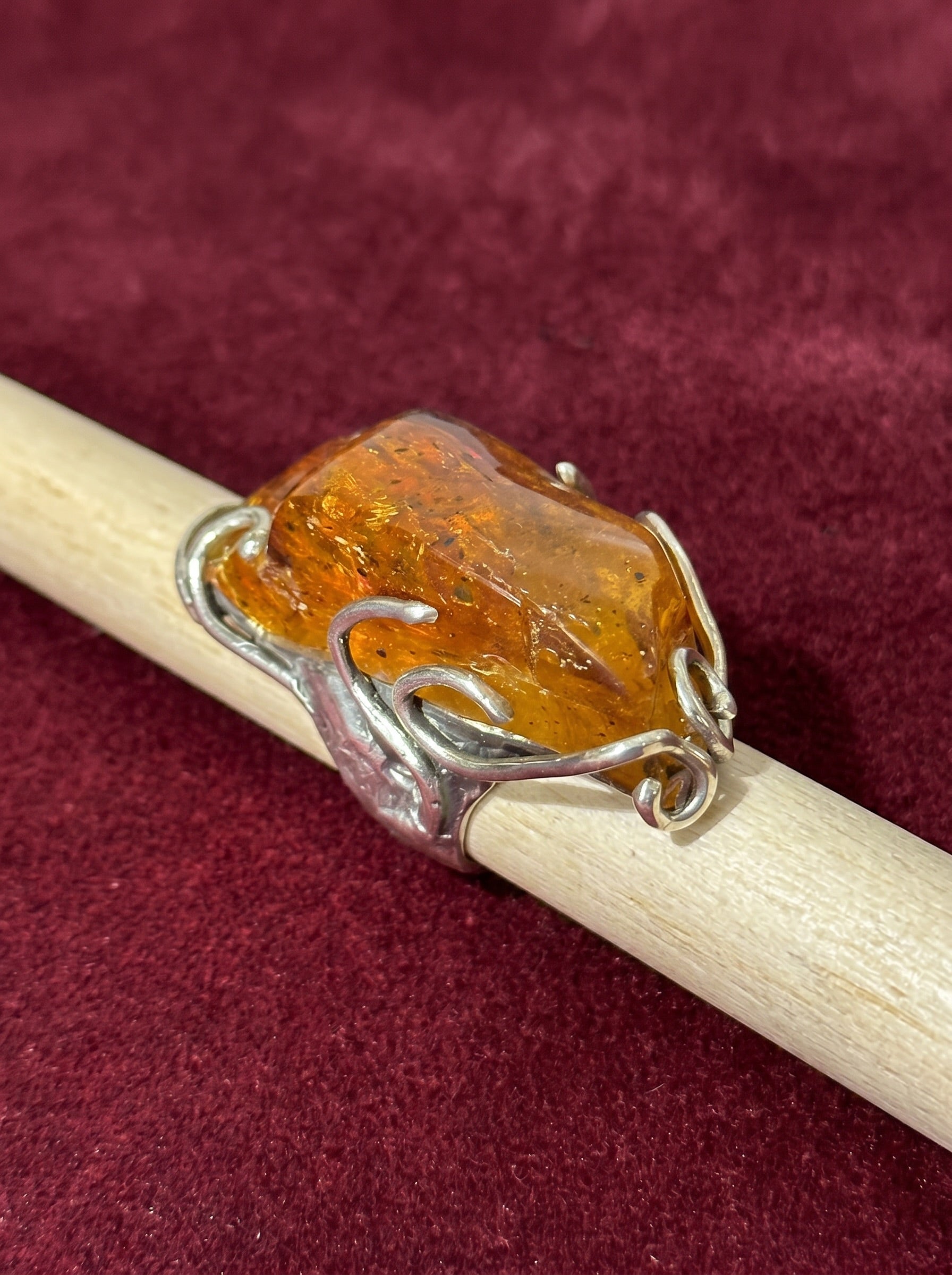 silver ring, amber sone